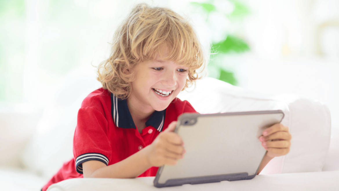 How to Manage Screen Time During Holiday Breaks