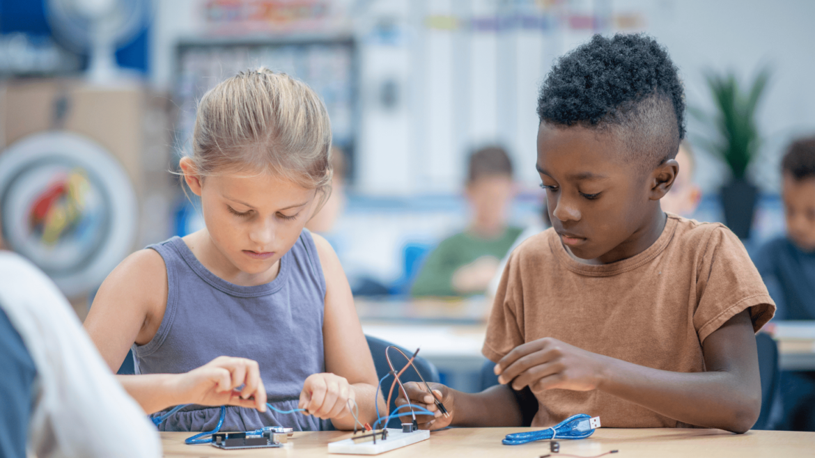 Teaching STEM: The Importance of Hands-On Projects for Curious Learners